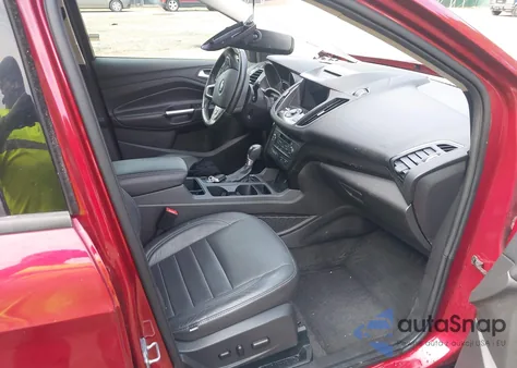 2017 Ford Escape Titanium z USA, uszkodzony, nr VIN 1FMCU0JD2HUD91350